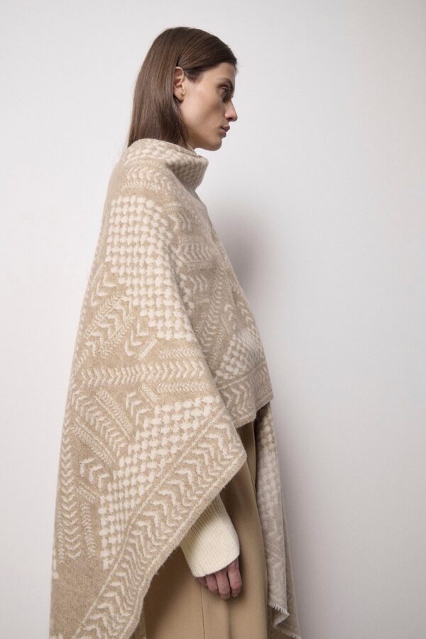 Poncho Pineo Heritage Star Sand